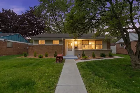 1354 Hirsch Ave, Calumet City, IL 60409