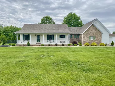 514 Country Club Rd, Centralia, IL 62801