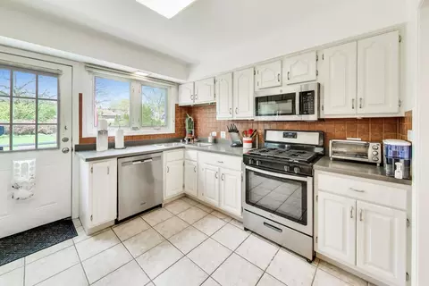Kitchen - 8922 Ewing Ave, Evanston, IL 60203 photo 2 of 2