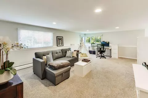 Living - 8922 Ewing Ave, Evanston, IL 60203 photo 4 of 5