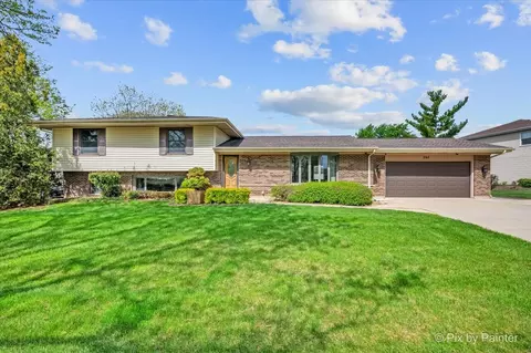 262 Woodville Ln, Schaumburg, IL 60193