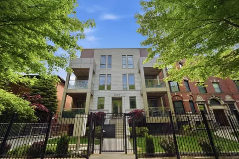 4627 N Beacon St #2N, Chicago, IL 60640