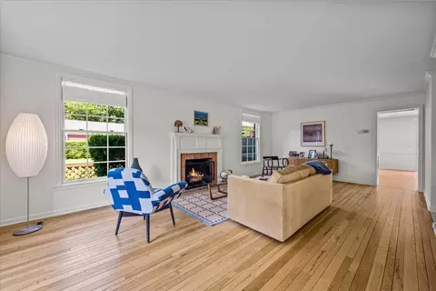 Living - 110 E Sheridan Rd, Lake Bluff, IL 60044 photo 1 of 6