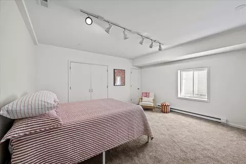 Bedroom - 110 E Sheridan Rd, Lake Bluff, IL 60044 photo 6 of 6