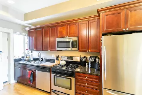 4138 N Kenmore Ave #2, Chicago, IL 60613 photo 2
