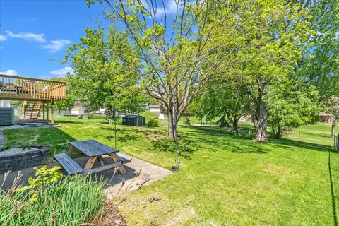 Exterior - 314 Crest Rd, Eldridge, IA 52748 photo 9 of 10