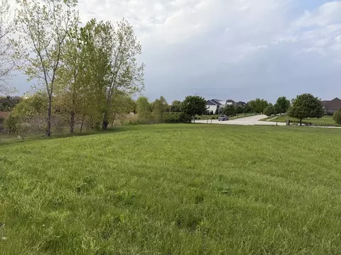 18555 S Marilynn Ct, Mokena, IL 60448