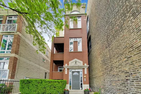 2133 N Southport Ave #3, Chicago, IL 60614
