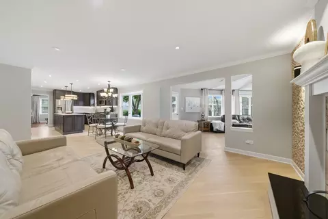 877 N Dovington Dr, Hoffman Estates, IL 60169 photo 15