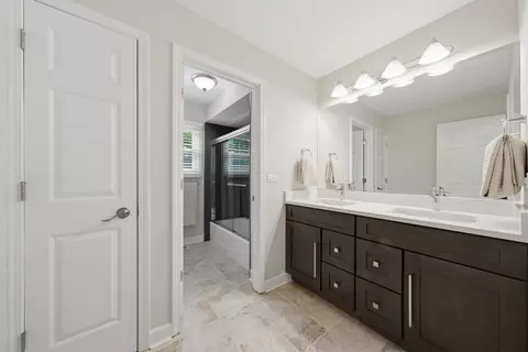 877 N Dovington Dr, Hoffman Estates, IL 60169 photo 41