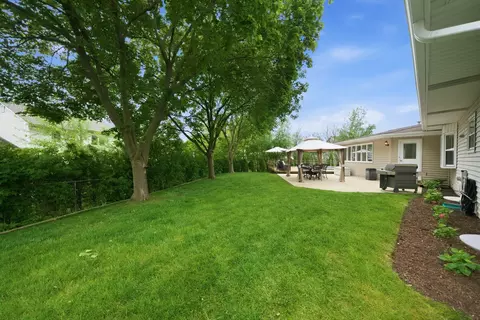 877 N Dovington Dr, Hoffman Estates, IL 60169 photo 56