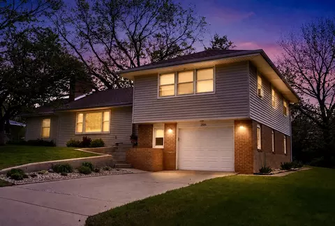 2506 Sunset Blvd, Ottawa, IL 61350