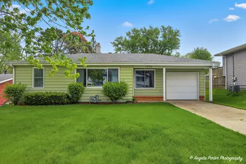 1208 Birch St, Lake In The Hills, IL 60156