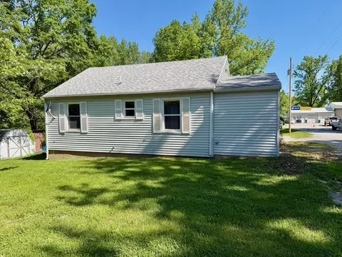 Exterior - 7 Lost Ranch Rd, Murphysboro, IL 62966 photo 5 of 8