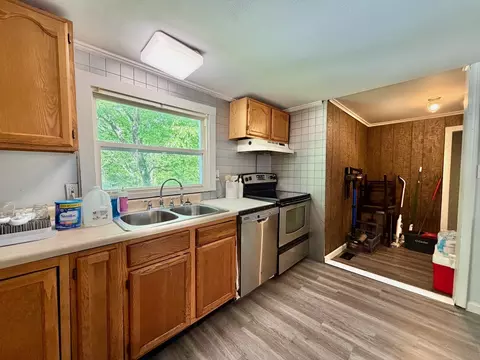Kitchen - 7 Lost Ranch Rd, Murphysboro, IL 62966 photo 3 of 6