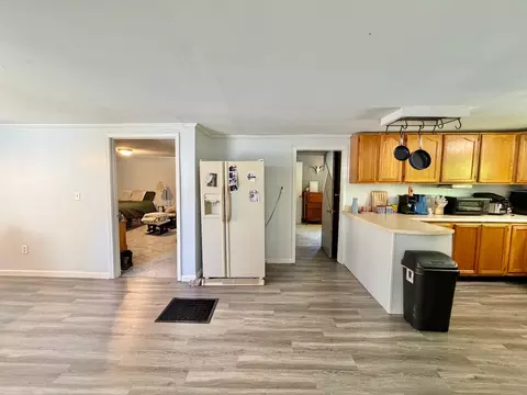 Kitchen - 7 Lost Ranch Rd, Murphysboro, IL 62966 photo 4 of 6