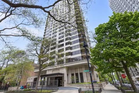 1501 N State Pkwy #23F, Chicago, IL 60610