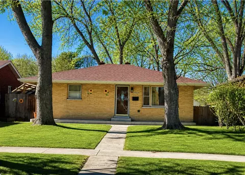 3224 Elisha Ave, Zion, IL 60099