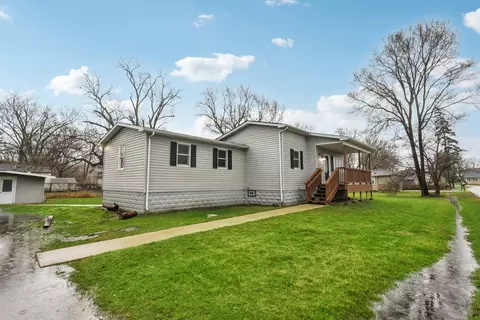 Other - 402 Lily Ln, Lakemoor, IL 60051 photo 2 of 9