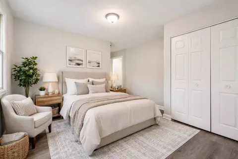 Bedroom - 402 Lily Ln, Lakemoor, IL 60051 photo 1 of 7