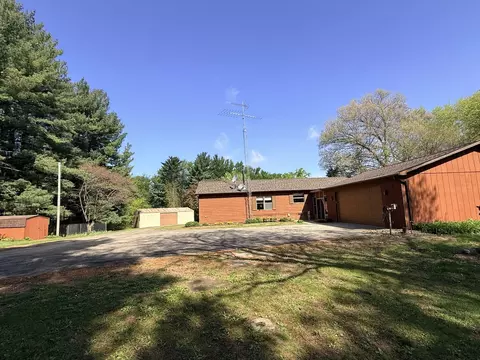 Exterior - 1355 Sublette Rd, Sublette, IL 61367 photo 3 of 17