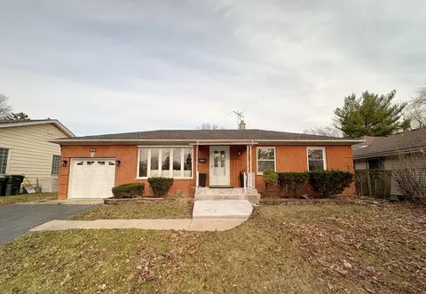215 S Forest Ave, Palatine, IL 60074