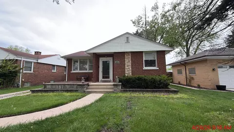 2308 Stratford Ave, Westchester, IL 60154