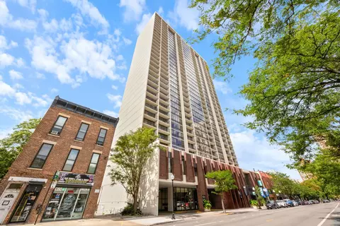 1636 N Wells St #607, Chicago, IL 60614