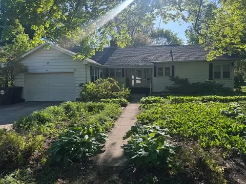 305 N East St, Le Roy, IL 61752