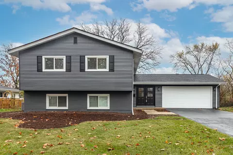 109 Mulberry Rd, Deerfield, IL 60015