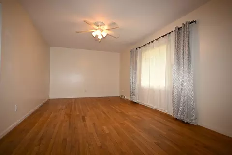 Living - 49 E 6th St, El Paso, IL 61738 photo 1 of 4