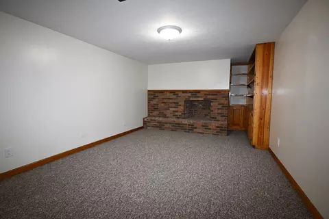 Living - 49 E 6th St, El Paso, IL 61738 photo 4 of 4