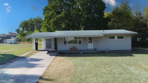 316 N Hartwell St, Gilman, IL 60938