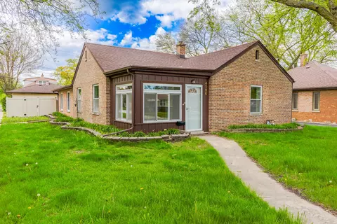 4350 Elm Ave, Lyons, IL 60534