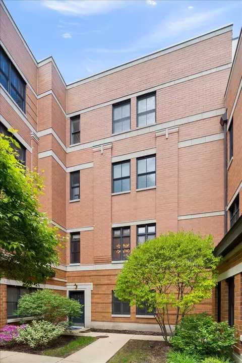 3842 N Southport Ave #I, Chicago, IL 60611