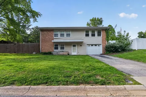 4900 Hill Dr, Godfrey, IL 62035