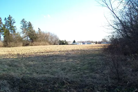 4 W 72 Ac W Grant Hwy, Marengo, IL 60152