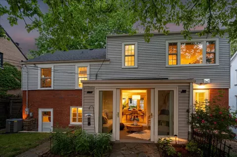 Exterior - 712 Juniper Rd, Glenview, IL 60025 photo 3 of 11