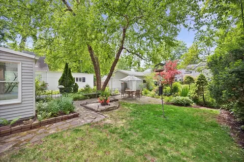 Exterior - 712 Juniper Rd, Glenview, IL 60025 photo 2 of 11