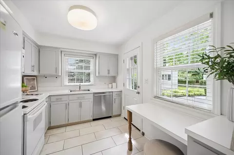 Kitchen - 712 Juniper Rd, Glenview, IL 60025 photo 1 of 2