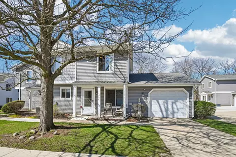 2466 Brunswick Cir #D, Woodridge, IL 60517