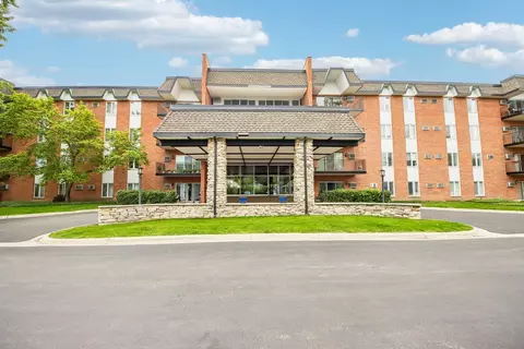 4225 Saratoga Ave #415B, Downers Grove, IL 60515