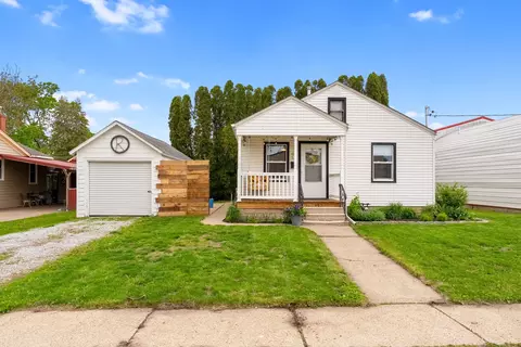 105 S Russell Ave, Geneseo, IL 61254