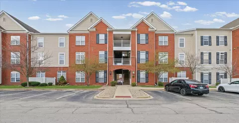 1901 N Lincoln Ave #105, Urbana, IL 61801