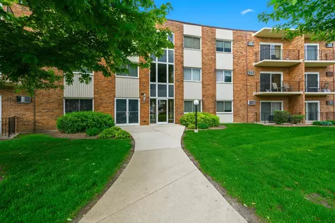 9725 S Keeler Ave #6-209, Oak Lawn, IL 60453