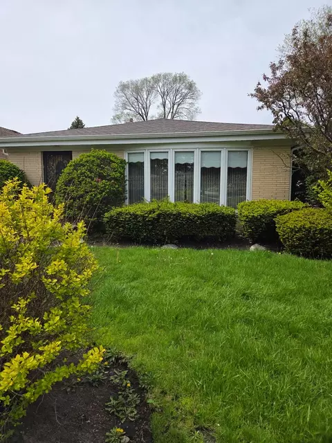 8662 N Merrill St, Niles, IL 60714