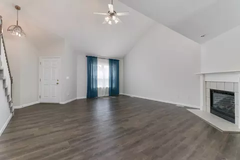 Living - 460 Beechwood Ct, Normal, IL 61761 photo 4 of 6