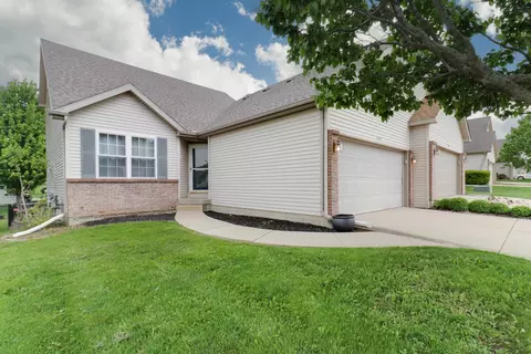 460 Beechwood Ct, Normal, IL 61761