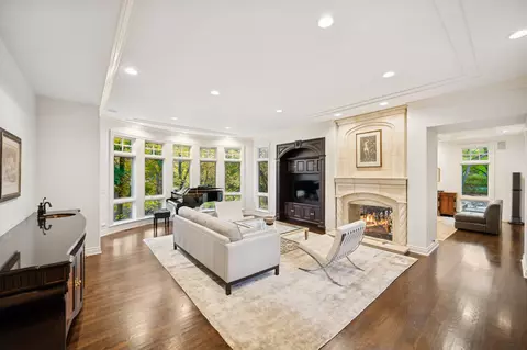 Living - 130 Maple Hill Rd, Glencoe, IL 60022 photo 1 of 8