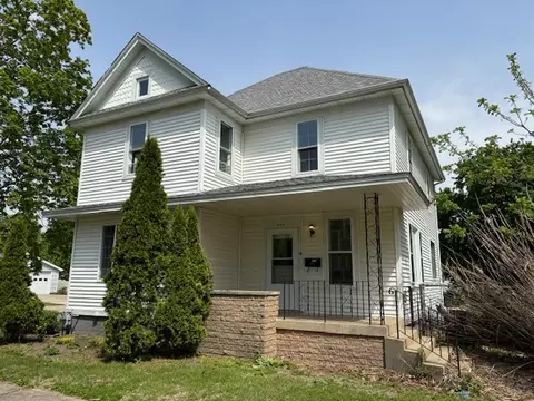 404 SE 1st St, Galva, IL 61434